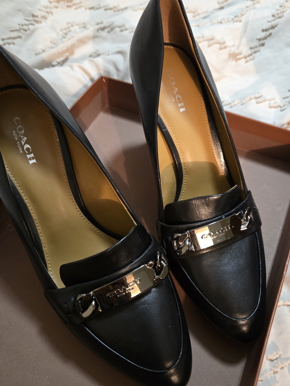 COACH Women's Black Leather Garden Semi Matte Calf